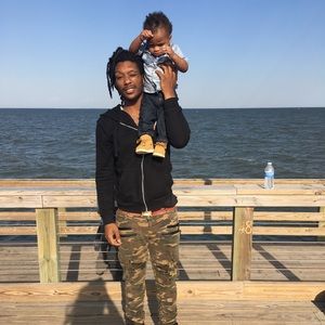 Meet your Posher, Deones